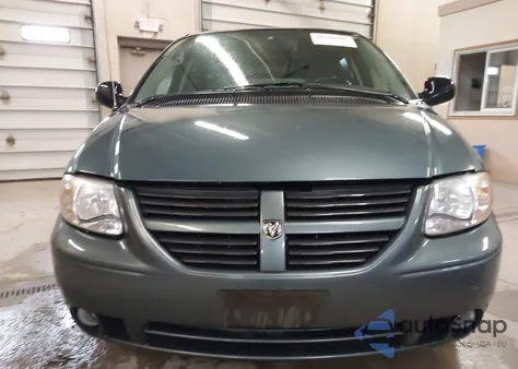 2005 Dodge Grand Caravan Sxt z USA, uszkodzony, nr VIN 2D4GP44L75R516894